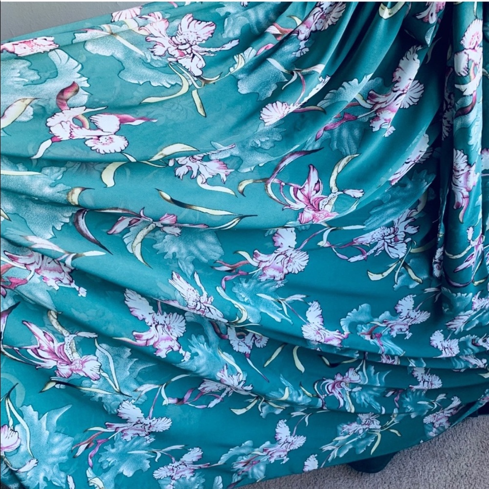 ❗️LAST ONE❗️Gorgeous Floral Dress Plus Size, 3X - Picture 7 of 8